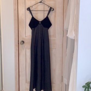 Cacique Medium Velvet/Satin Negligee